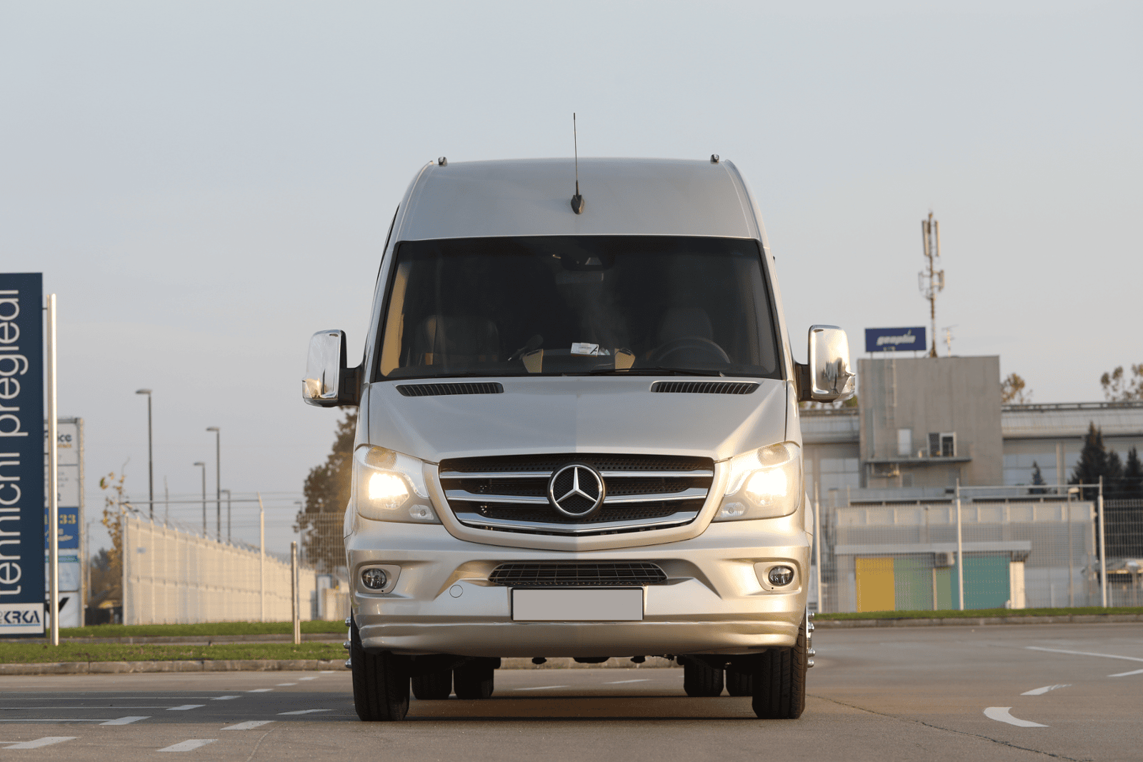 Mercedes Benz Sprinter Minibus